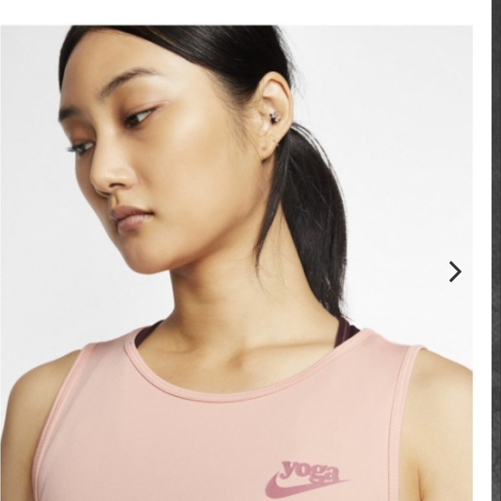 Nike yoga tank - Picture 10 of 11